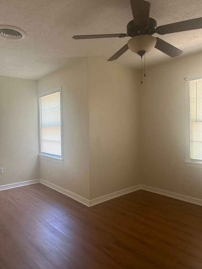 Building Photo - 1503 NW 18th St