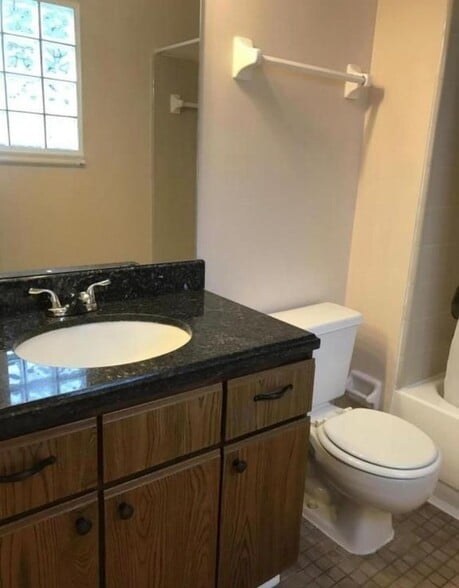 Building Photo - 12321 Mastin Cove Rd