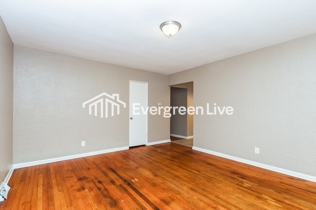 Building Photo - Coming Soon!