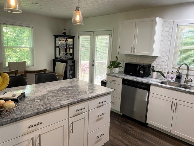 Building Photo - 1420 Creek Overlook Ct