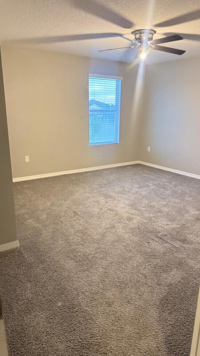Building Photo - 505 Arbequina Ct