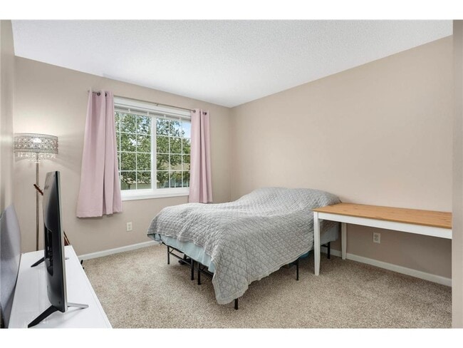 Building Photo - 7300 Stewart Dr
