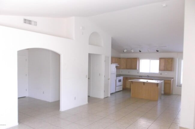 Building Photo - 8980 E Marci Lynne Way