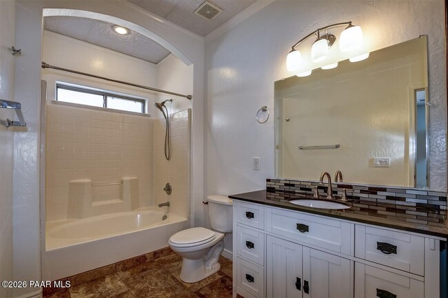 Building Photo - 6815 E Kilkenny Pl