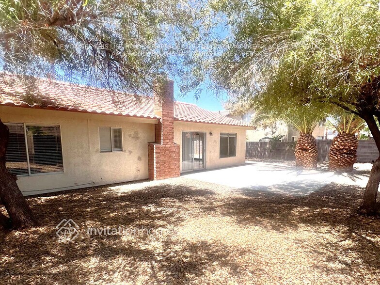 Building Photo - 346 Fuente Dr