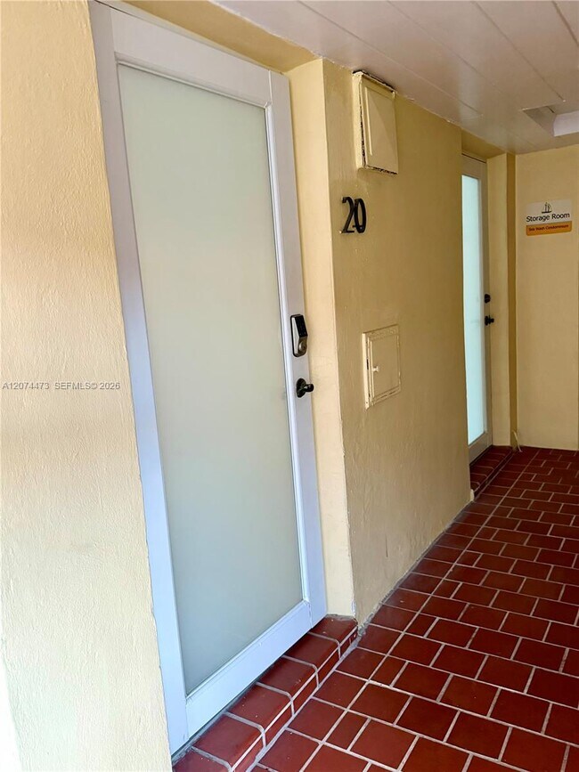 Building Photo - 7400 Harding Ave