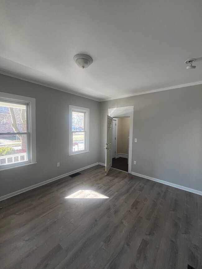 Building Photo - 8 Morgan St