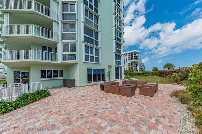 Building Photo - 2700 N Hwy A1A