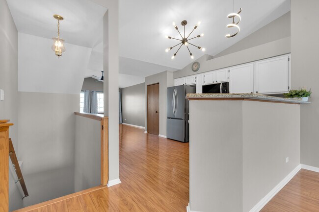 Building Photo - 239 Camel Bend Ct