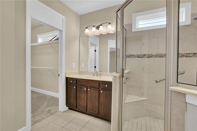 Building Photo - 3708 Majestic Oak Dr SW