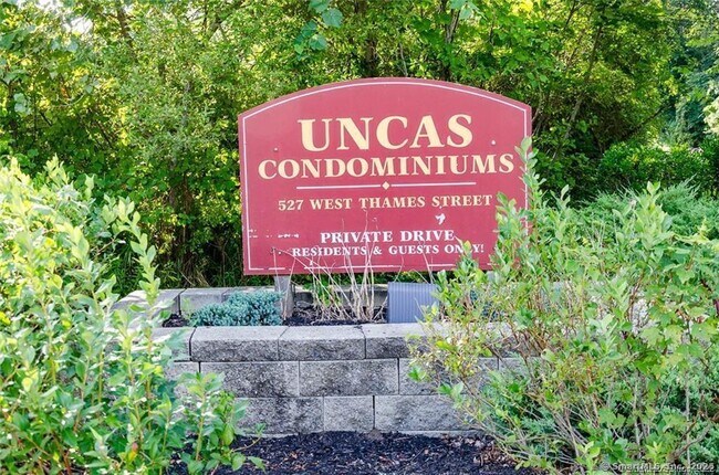 Building Photo - 527 W Thames St