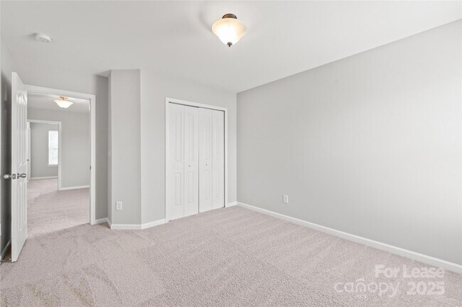 Building Photo - 7001 Dacian Ln