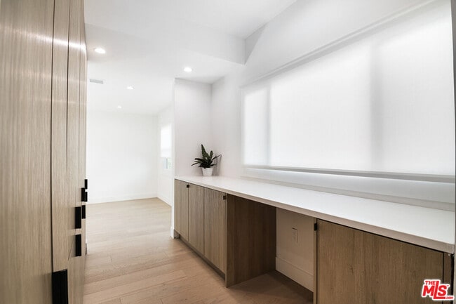 Building Photo - 4612 Franklin Ave