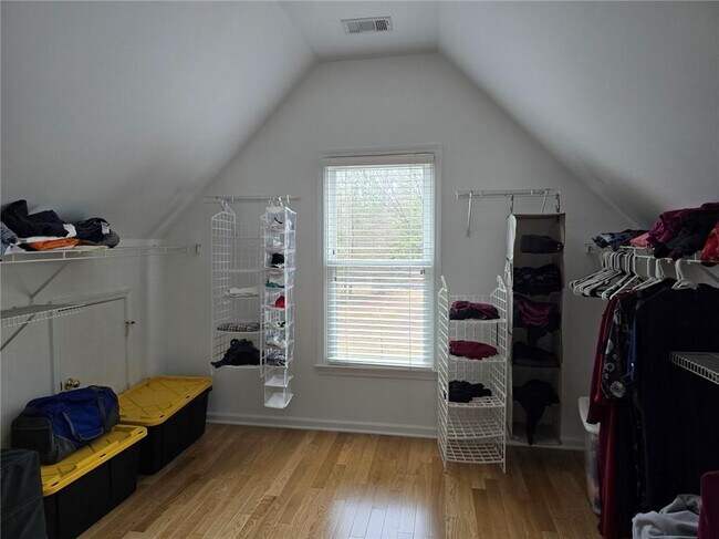 Building Photo - 5085 Byers Rd