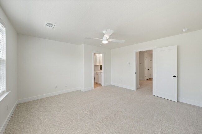 Building Photo - 5811 S 31st St