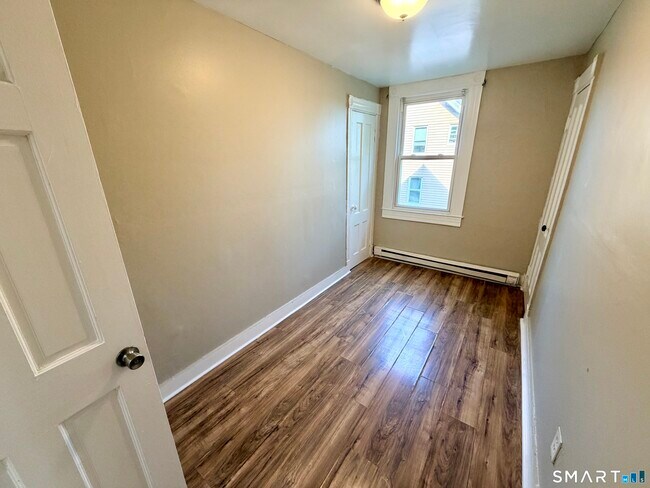 Building Photo - 21 Sylvan Ave
