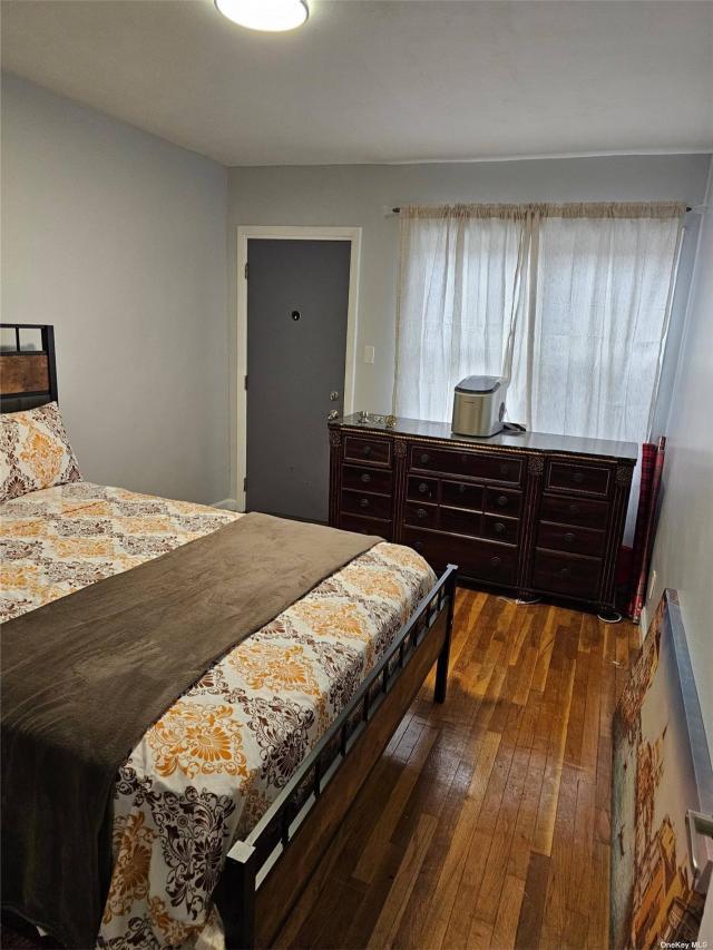 Building Photo - 3 bedroom in Canarsie NY 11236