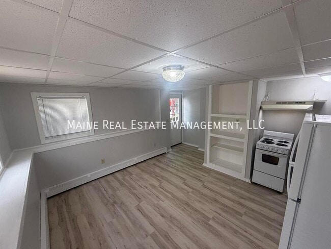 Building Photo - 54 Charles St