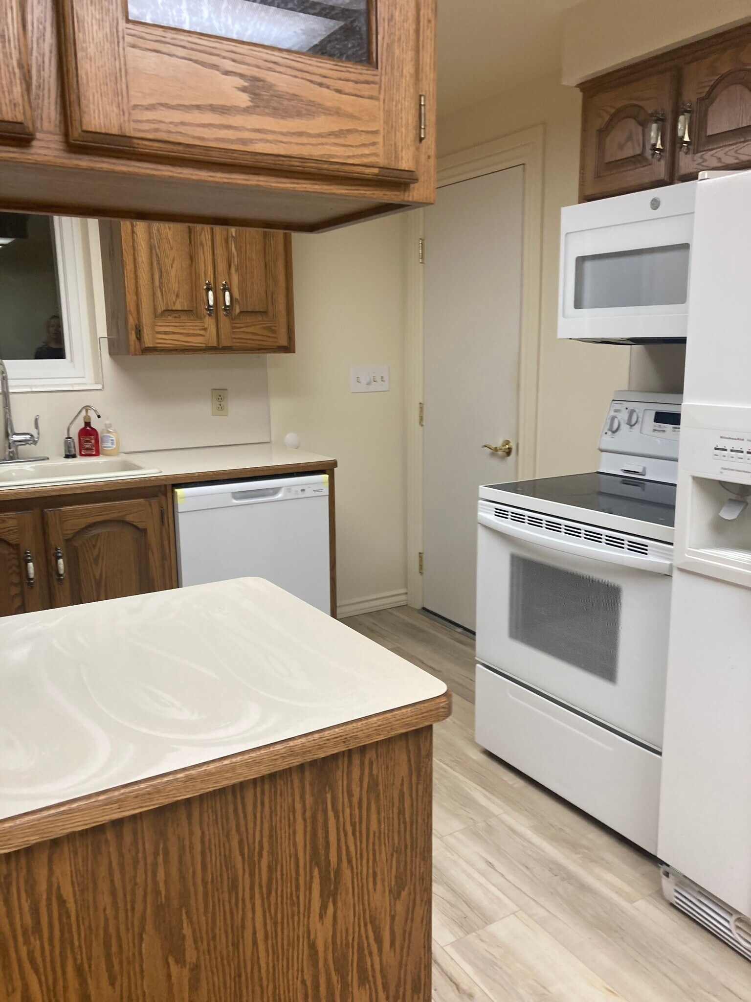 Kitchen - 615 E 250 N