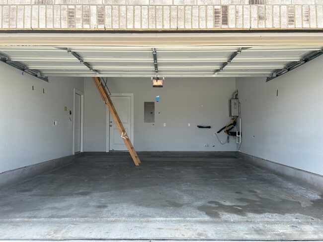 Building Photo - 189 Smithsonian Ln