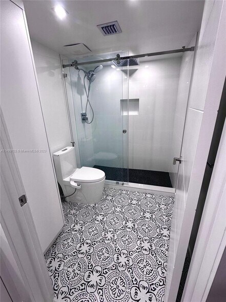 Building Photo - 1330 West Ave