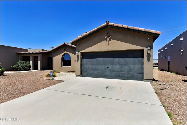 Building Photo - 3741 Loma Adriana