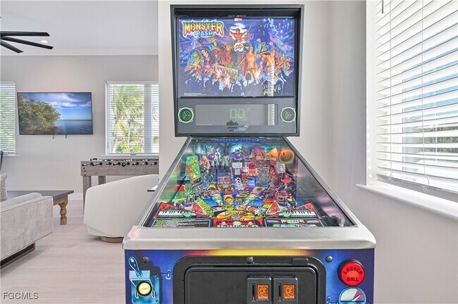 Building Photo - 27570 Tarpon Way