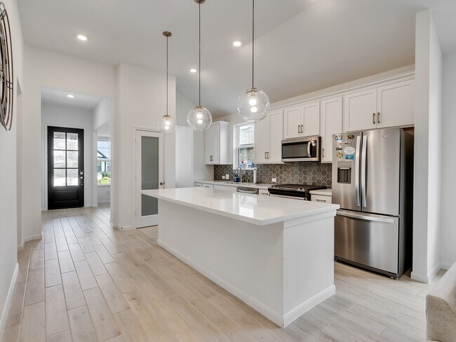 Building Photo - 21143 Austin Chalk Dr