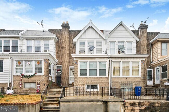 Building Photo - 6619 Guyer Ave