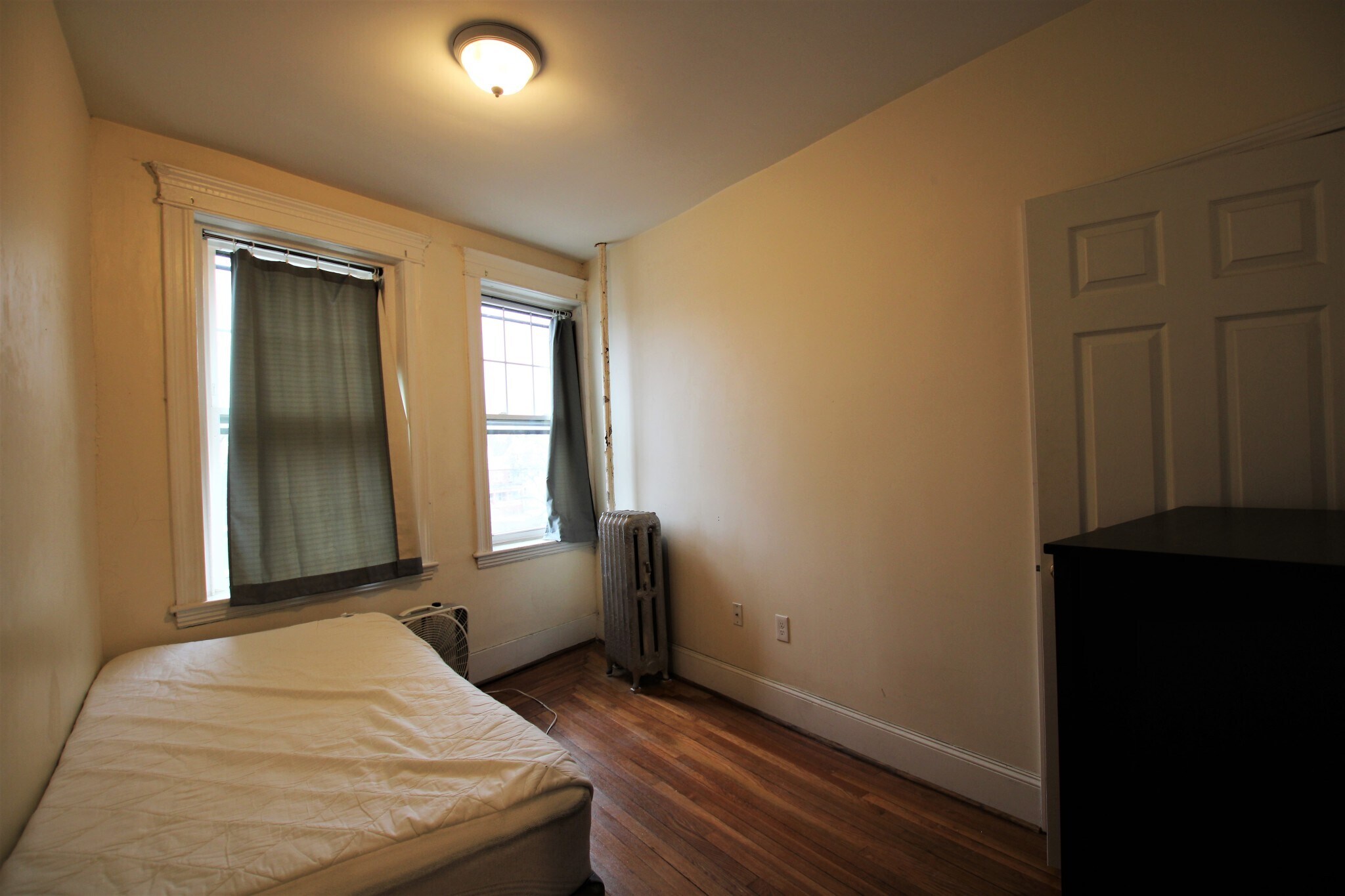 Building Photo - 1868 Commonwealth Ave