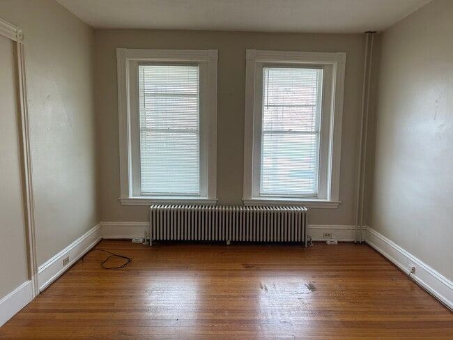 Building Photo - 624 E King St