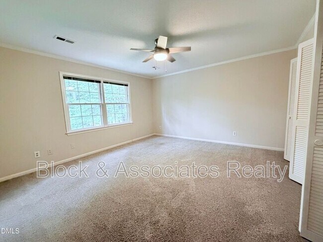 Building Photo - 200 Coachman Dr