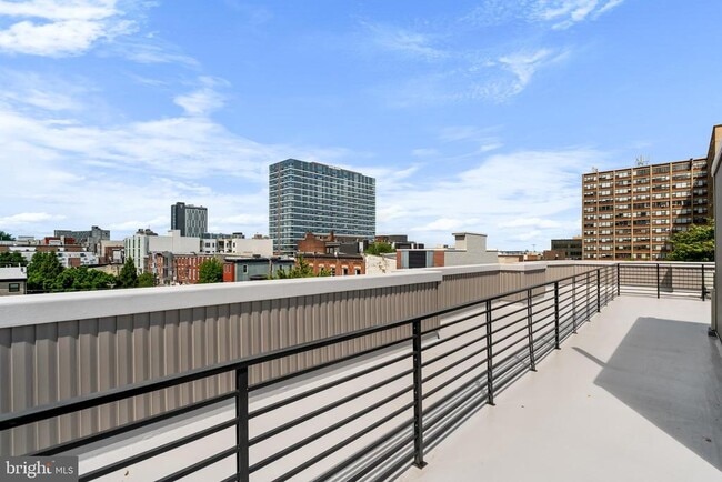 Building Photo - 1242 N 15th St