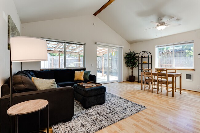 Building Photo - 1120 E 24th Ave