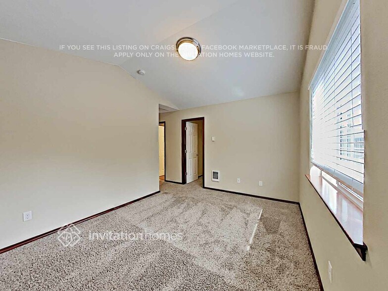 Building Photo - 12800 17th St NE