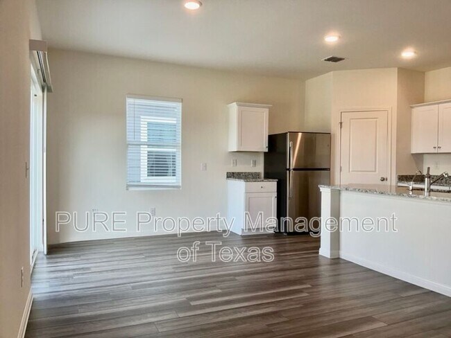 Building Photo - 203 Stonebrook Dr