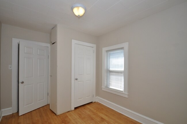 Building Photo - 133 e Montana st