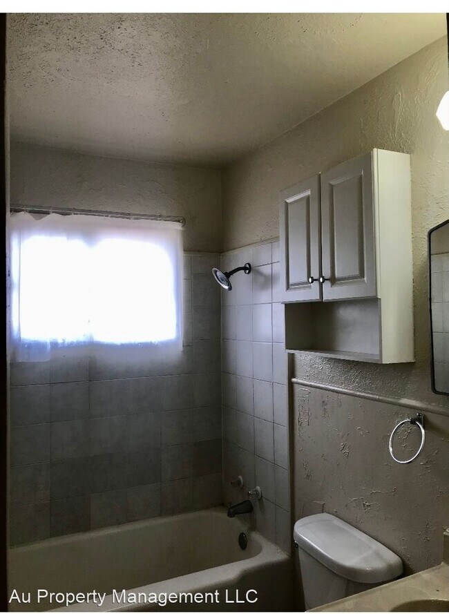 Building Photo - 2 br, 1 bath House - 2804 DUNCAN UNIT A