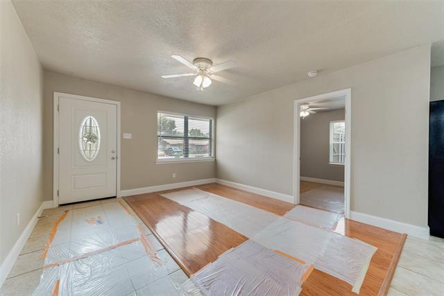 Building Photo - 2429 Towerwood Dr