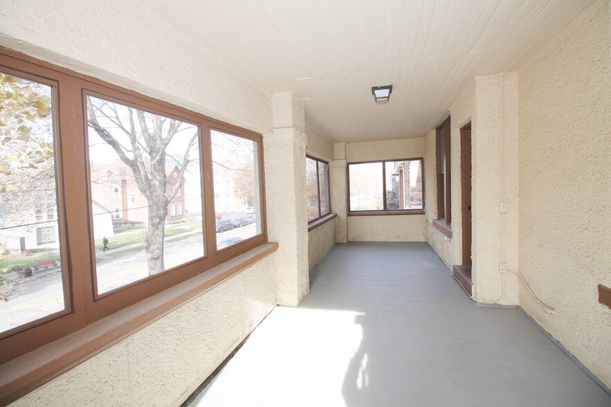 Balcony - 1372 Neil Ave