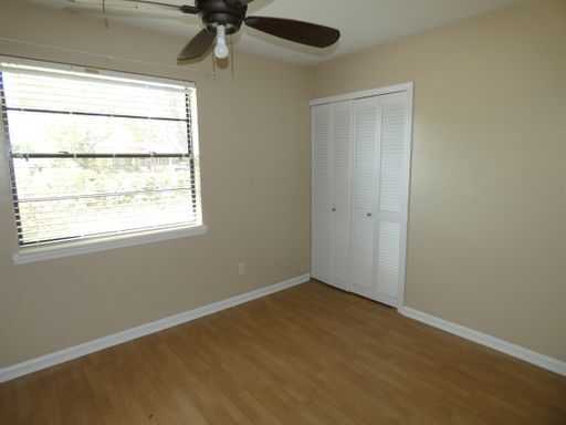 Building Photo - 1823 Linden Rd