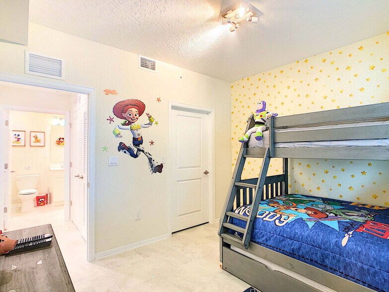 Building Photo - 3111 Paradox Cir