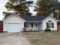 Building Photo - Spacious 3-Bedroom Home for Rent in Raeford