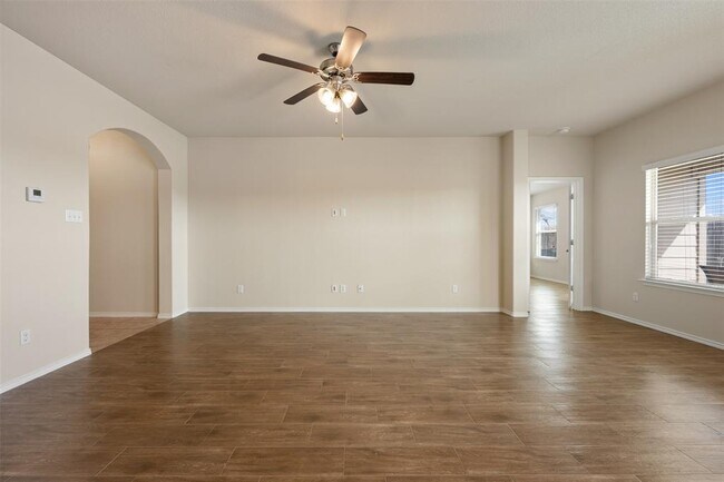 Building Photo - 208 Plata Ln