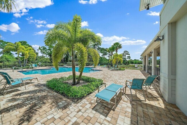 Building Photo - 200 SW Pomeroy St