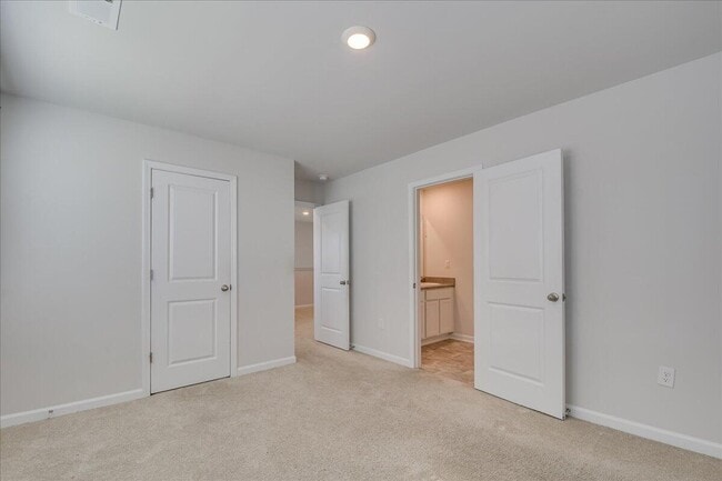 Building Photo - 1412 Deer Hollow Run