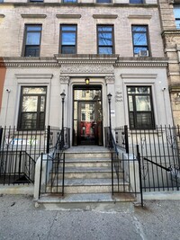 Building Photo - 544 W 156th St