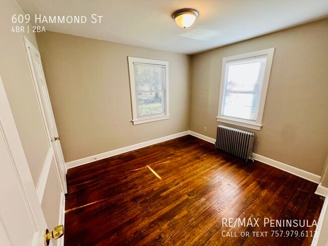 Building Photo - 609 Hammond St
