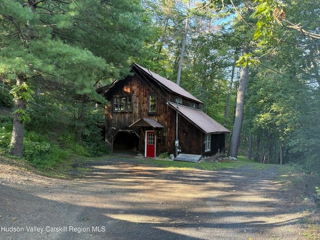 Primary Photo - 21 Jackson Hill Rd