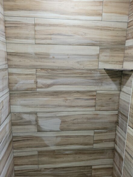 Primary Photo - 5802 Bath Rd